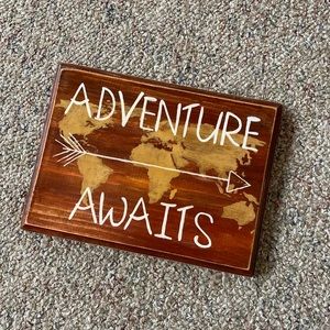 NWOT 🎉 Adventure Awaits Plaque